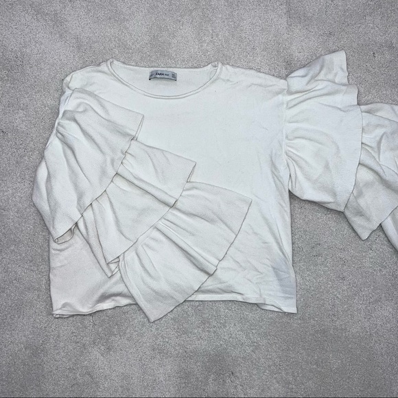 Zara Ruffle Sleeve Sweater GREAT CONDITION - Picture 2 of 2